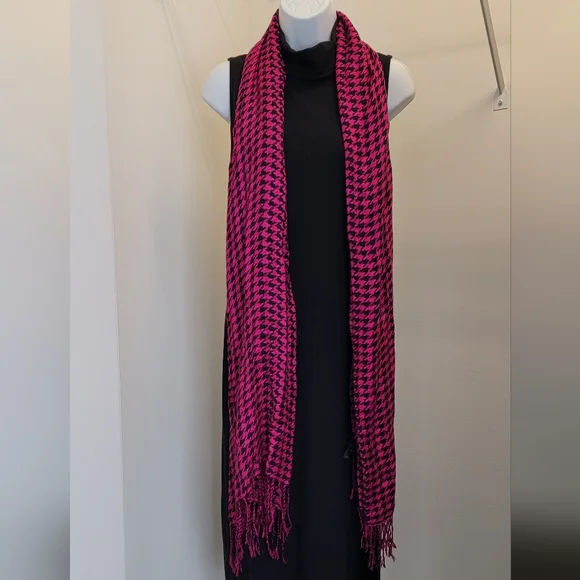 Forever 21 Pink & Black Neck Scarf - Picture 2 of 5